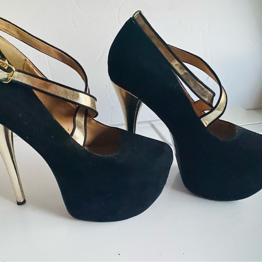 Scene by * LaLa Platform Heels sz 8.5 Black & Gold